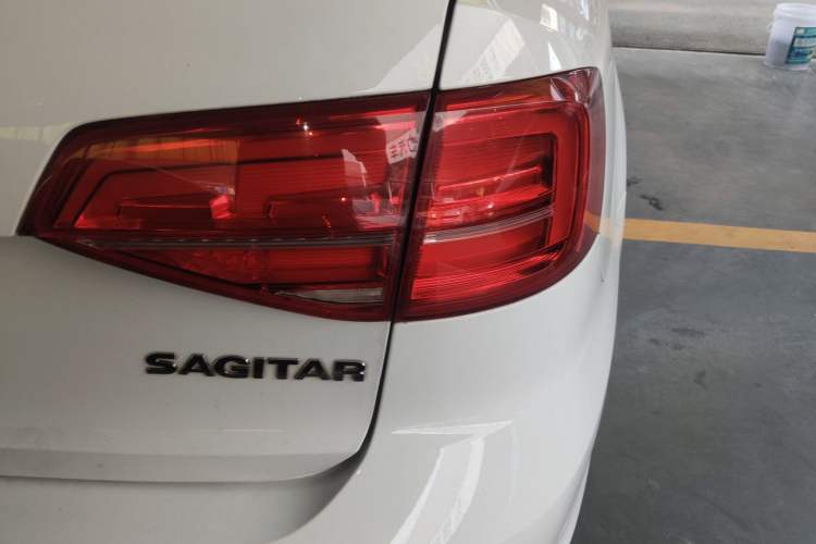 Used Volkswagen Sagitar 2018 1.6L Automatic Comfort Model Right Rear Taillight