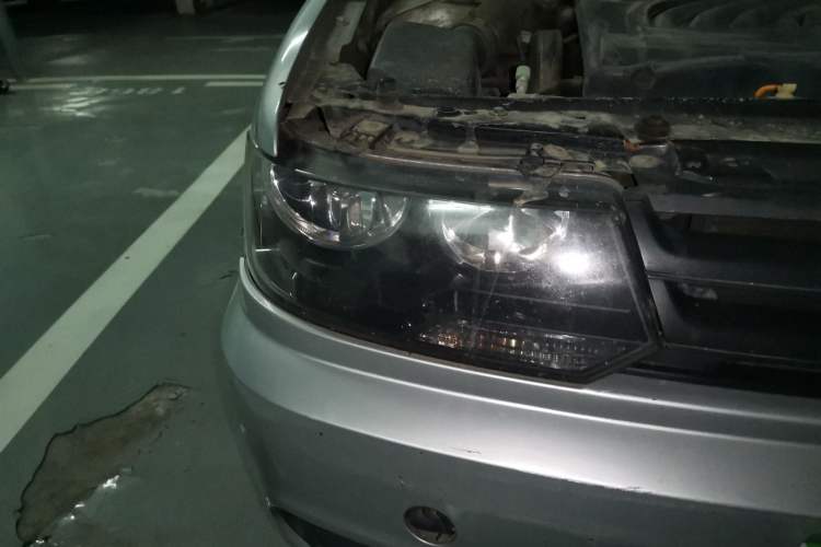 Used Volkswagen Jetta 2010 1.6L Partner Right Front Headlight