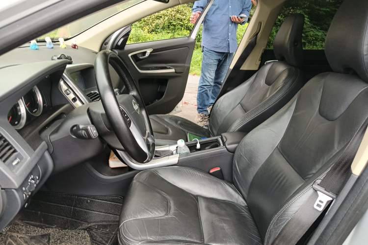 Used Volvo XC60 2012 T5 Comfort Edition Left Front Seat