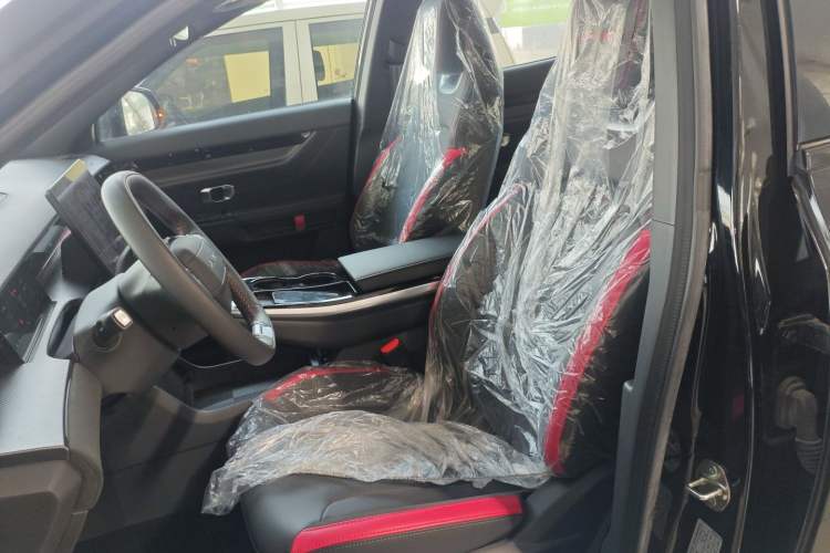 Used JETOUR Dashing i-DM 2023 1.5T DHT Lightning Left Front Seat