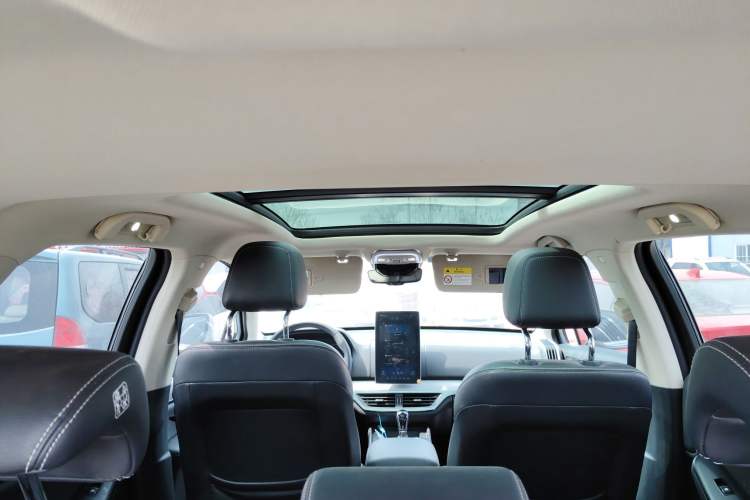 Used BYD Tang 2018 2.0T Automatic SmartConnect Luxury Edition 5 Seats China V Standard