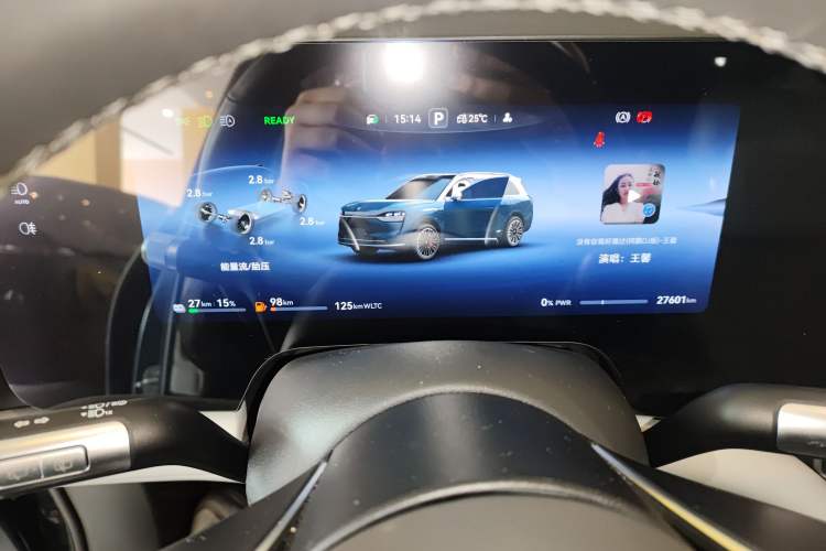 Used Hima AITO M9 2024 Range-Extended Ultra Version 42 kWh 6-Seater Model Instrument Cluster