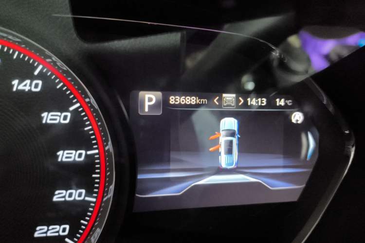 Used SAIC MAXUS D90  Odometer Close Up