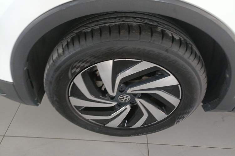 Used Volkswagen Tiguan L 2023 330TSI Automatic Two-Wheel Drive Comfort Edition Left Front Wheel Hub