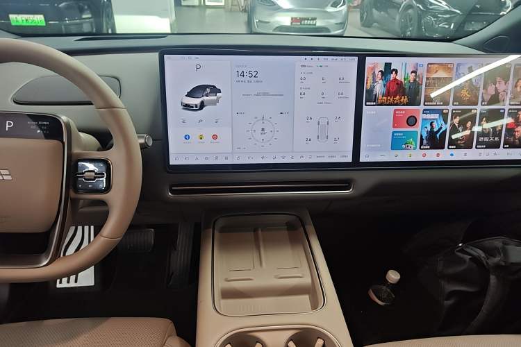 Used Li Auto i6 2025 Model Two-Wheel-Drive Standard Type
