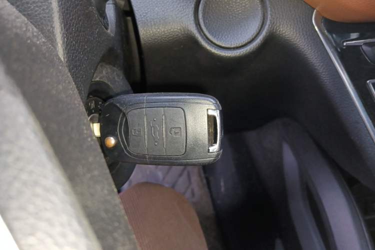 Used Wuling Rongguang V 2018 1.5L Standard Version Interior 1