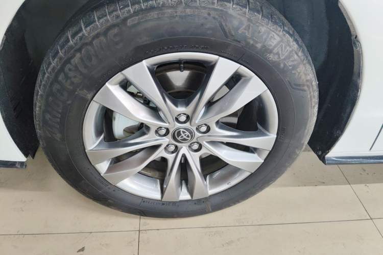 Used Toyota SIENNA 2024 2.5L Hybrid Four-Wheel Drive Prestige Edition