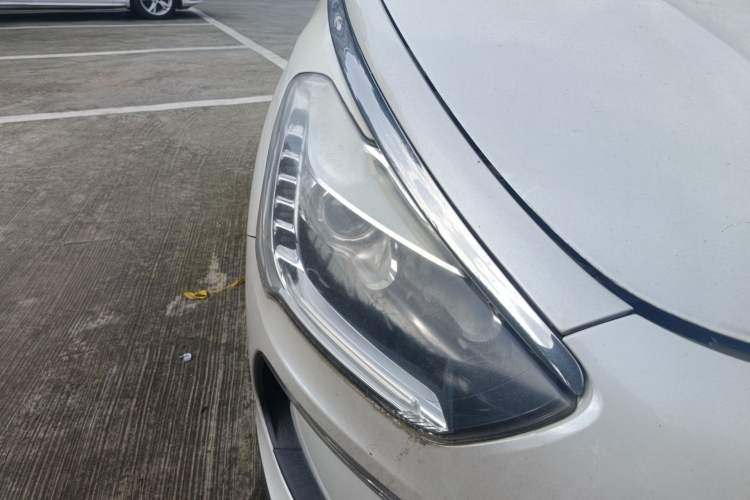 Used DS 5 2013 1.6T Luxury Edition THP200 Right Front Headlight