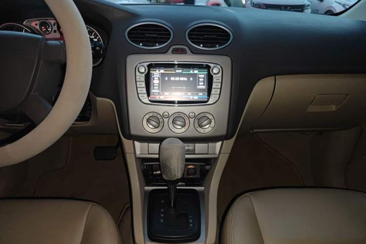 Used Ford Focus 2013 Sedan Classic 1.8L Automatic Base Model