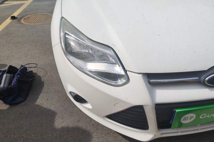 Used Ford Focus 2012 Hatchback 1.6L Automatic Comfort Model Right Front Headlight