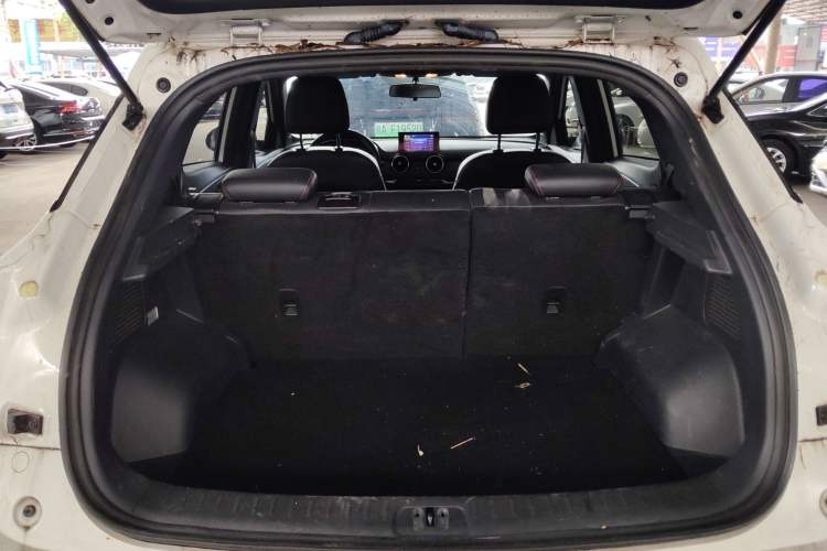 Used Dongfeng Fengon 500 2022 1.5L CVT Enjoyment Version Trunk