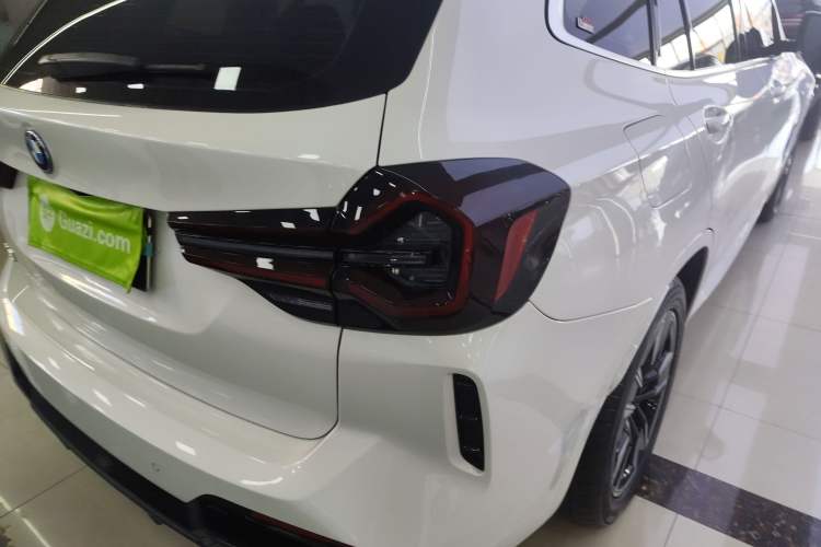 Used BMW iX3 2024 Leading Model
