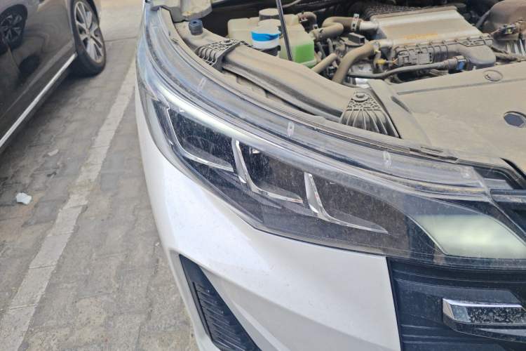 Used GAC Trumpchi M6 2023 PRO 270T DCT Luxury Edition
