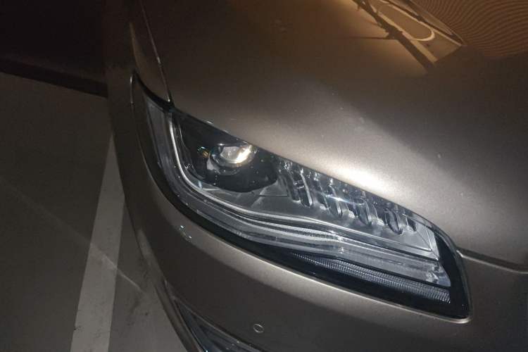 Used Lincoln MKZ 2018 2.0T Luxury Edition