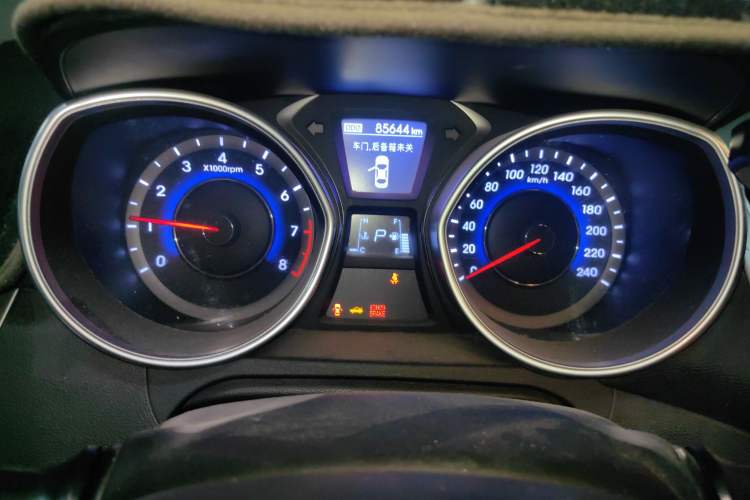 Used Hyundai Elantra (5th Generation / Langdong) 2015 1.6L Automatic Leading Model