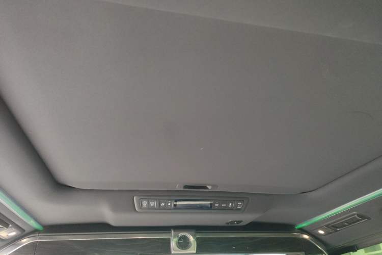 Used Lexus LM 2020 300h Four-Seat Grand Edition
