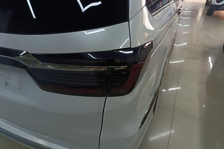 Used Honda Elysion 2022 2.0L eHEV Luxury Edition