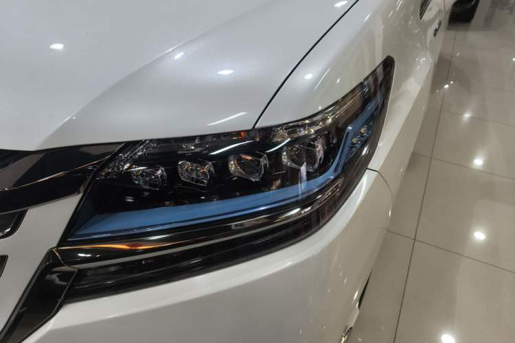 Used Honda Elysion 2019 2.0L Hybrid Luxury Edition
