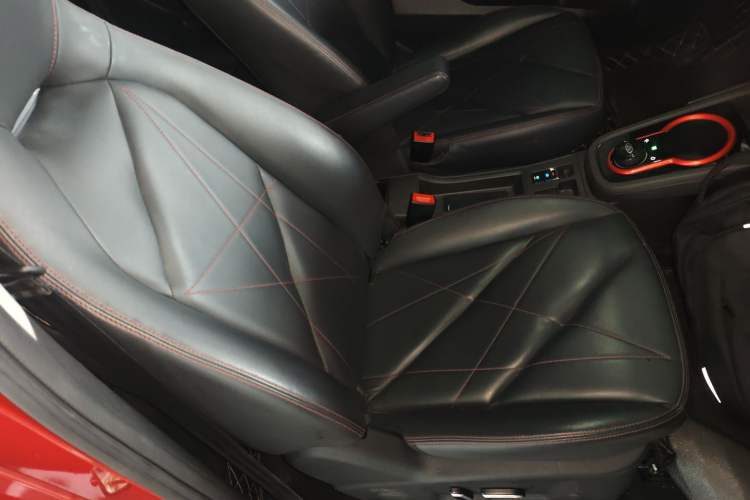 Used Chery New Energy Little Ant 2022 Updated Version Sweet Pink Edition Full-Sugar Version 30.6 kWh 30 kW 301 km