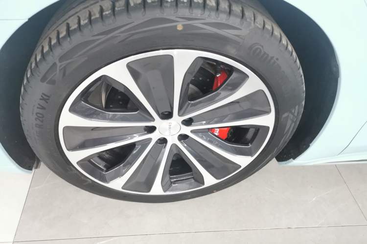 Used Hima Luxeed S7 2024 Ultra Four-Wheel Drive Flagship Edition Left Front Wheel Hub