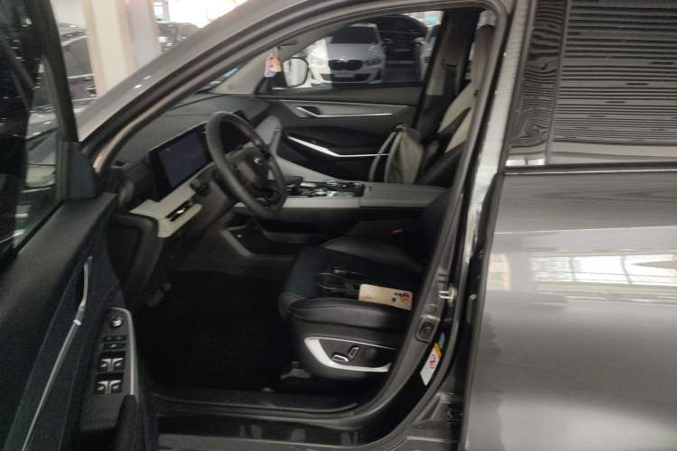 Used CHANGAN CS75 PLUS 2024 3rd Generation Champion Edition 1.5T Intelligent Drive Dynamic Model
