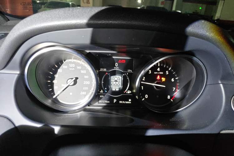 Used Land Rover Discovery Sport 2018 240 PS SE Version Instrument Cluster