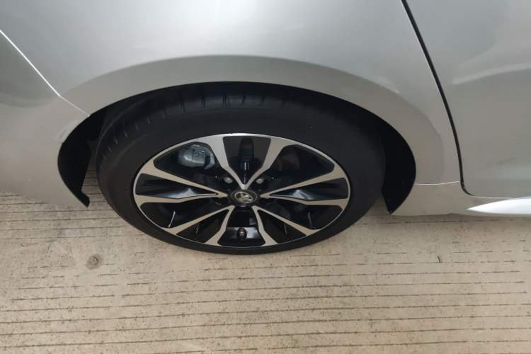 Used Toyota Levin 2021 185T CVT Sport Edition Right Rear Wheel Hub