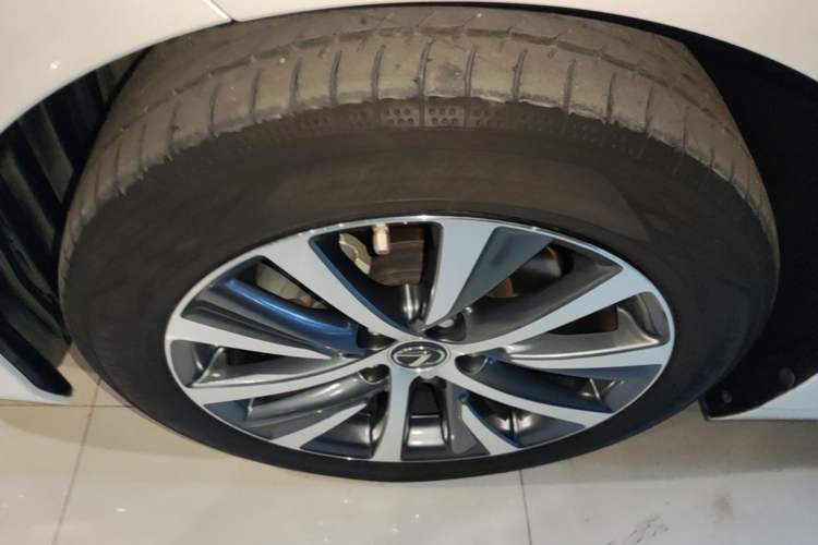 Used Lexus ES 2020 200 Excellence Edition Left Front Wheel Hub