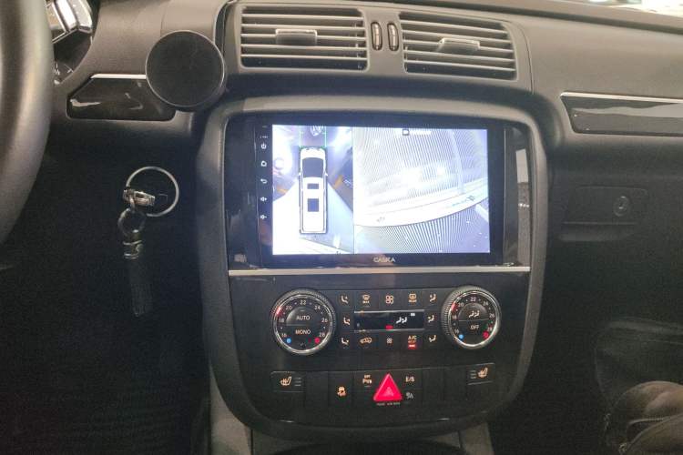 Used Mercedes-Benz R-Class 2017 R 320 4MATIC Business Edition Prestige Model