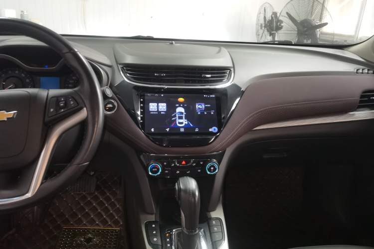 Used Chevrolet Malibu 2018 530T Automatic Fashion Edition Audio And AC Panel