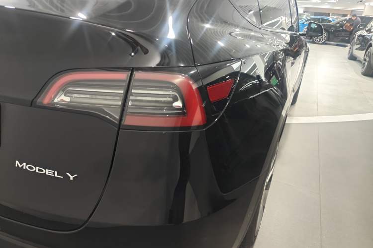 Used Tesla Model Y 2022 Rear-Wheel-Drive Version Right Rear Taillight