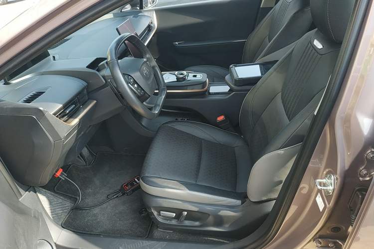 Used Toyota bZ3 2023 616 km Long-Range Premium
