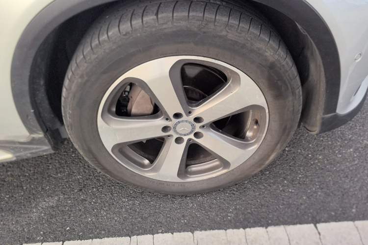 Used Mercedes-Benz GLC 2016 GLC 300 4MATIC Dynamic Model