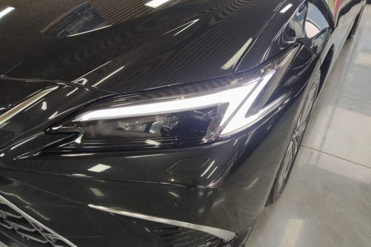 Used Lexus ES 2025 200 Premium Edition Left Front Headlight