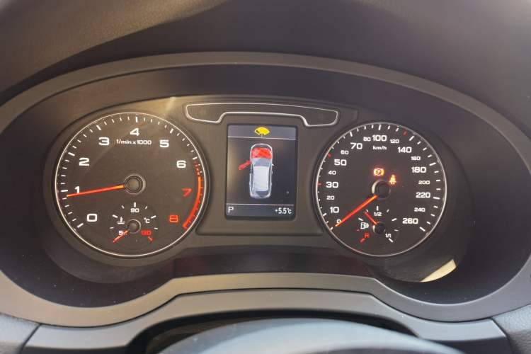 Used Audi Q3 2013 35 TFSI quattro Technology Edition Instrument Cluster