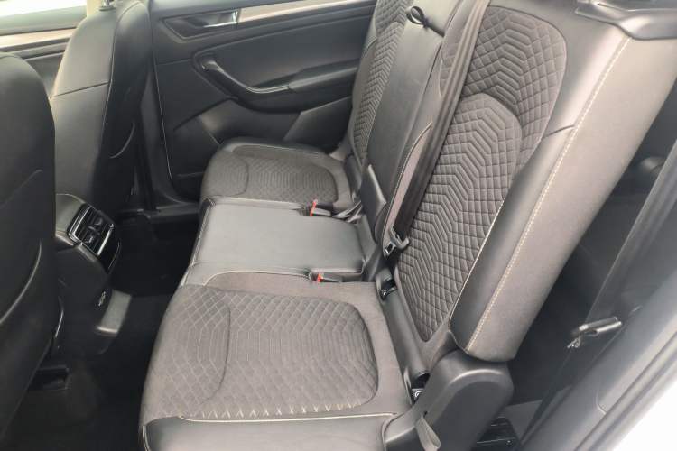 Used Skoda Kodiaq 2019 Restyled TSI330 7-Seater Two-Wheel Drive Comfort Edition China VI Standard
