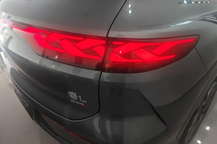 Used BYD Tang L 2025 DM 175KM Drone Player Edition Right Rear Taillight