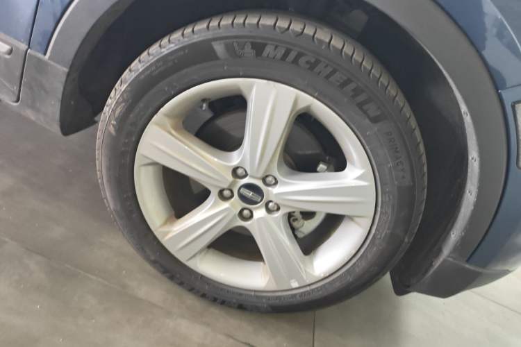 Used Lincoln MKC 2017 2.0T Two-Wheel Drive Deluxe Edition
