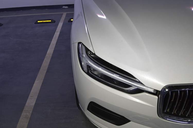 Used Volvo XC60 2019 T5 4x4 Smart Edition China VI Standard
