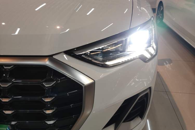 Used Audi Q3 2020 35 TFSI Ambition Dynamic Edition
