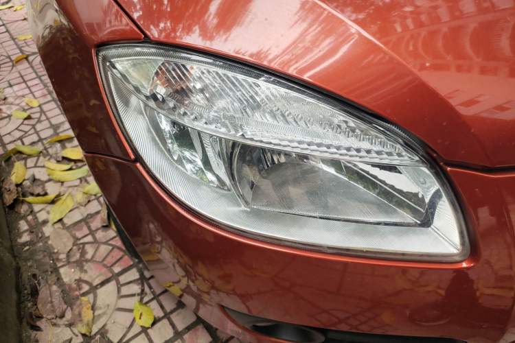 Used Skoda Fabia 2011 1.4L Manual Crystal Edition
