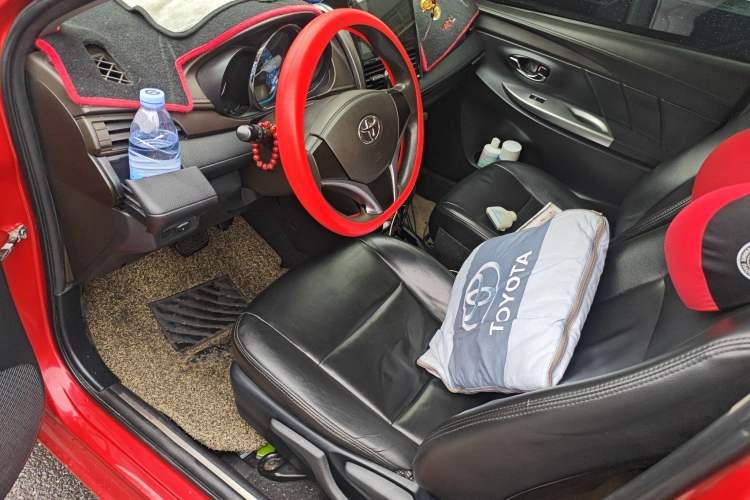 Used Toyota YARiS L Zhi Xuan 2015 1.5E Automatic Charm Edition
