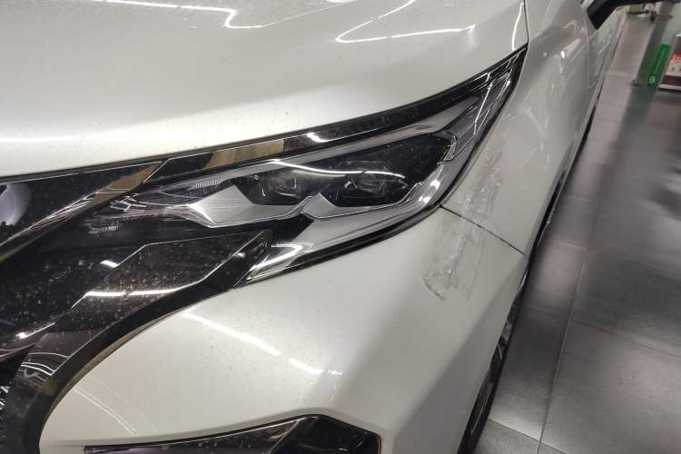 Used Toyota SIENNA 2023 2.5L Hybrid Platinum Edition Left Front Headlight