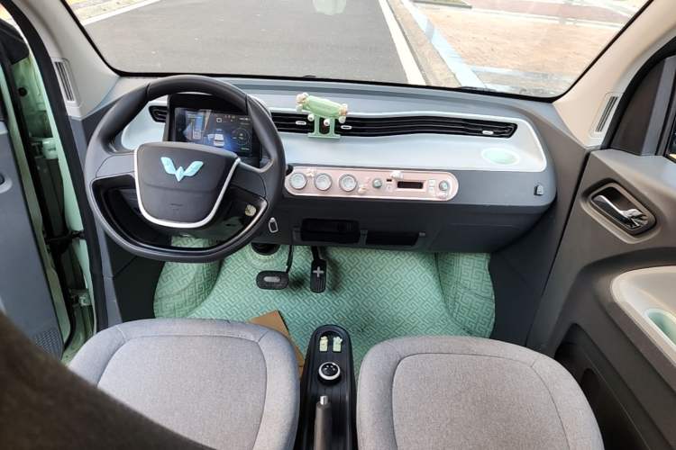 Used Wuling Hongguang MINIEV 2021 Macaron Premium Model – Lithium-NMC