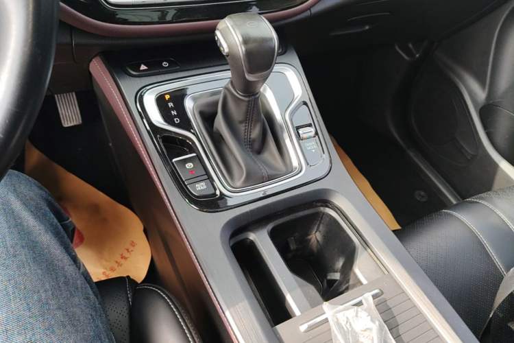 Used GAC Trumpchi M6 2021 PRO 270T Automatic Luxury Edition Gear Lever