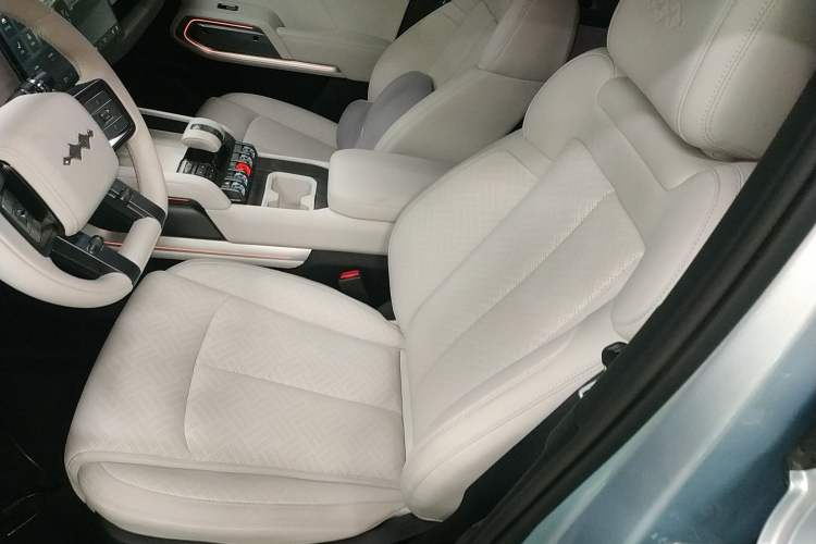 Used Formula Leopard Titanium 3 2025 501 km All-Wheel Drive Intelligent Driving Max Edition