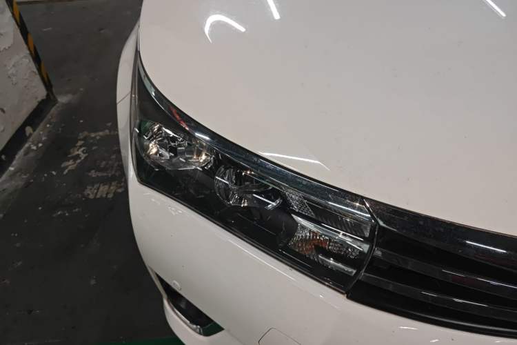 Used Toyota Corolla 2014 1.6L CVT GL-i Leather Edition Right Front Headlight