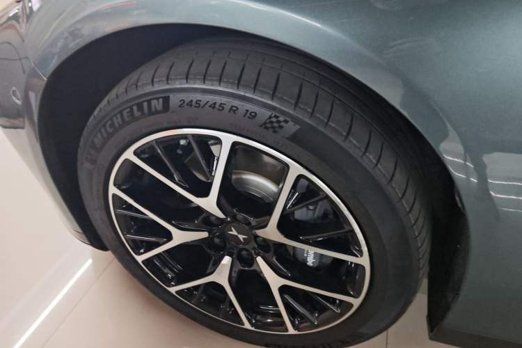 Used XPeng P7 2023 P7i 610 Pengyi Performance Edition
