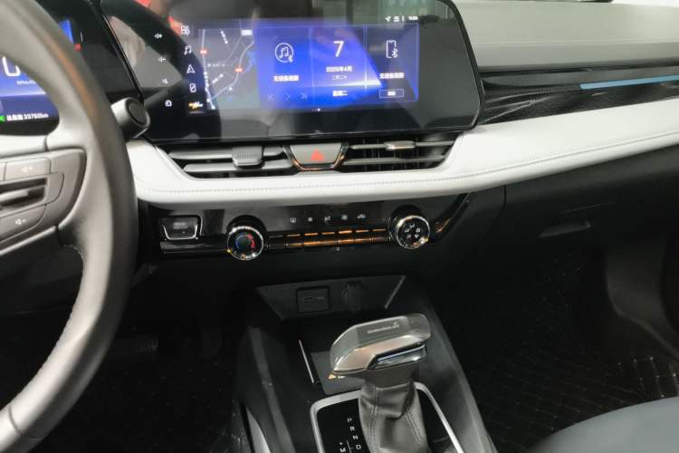 Used Chevrolet Monza 2024 1.5L Dual-Clutch Enjoyment Edition Audio And AC Panel