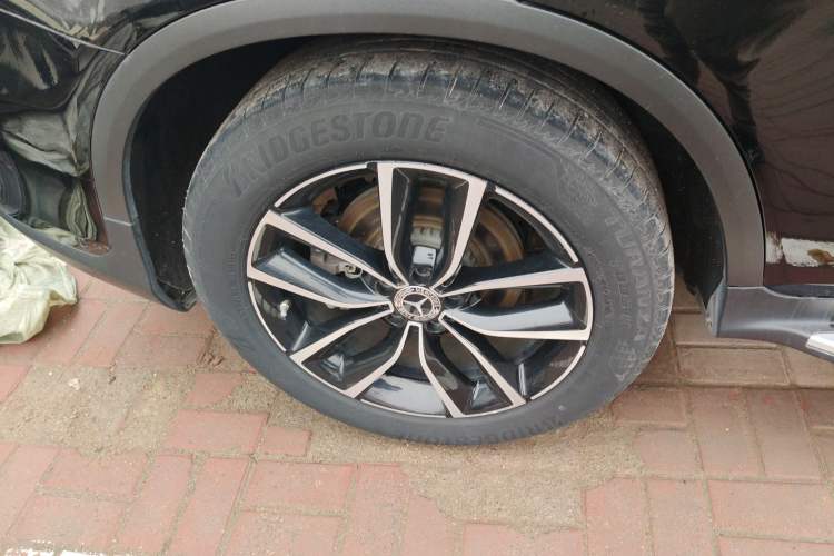 Used Mercedes-Benz GLC 2022 Second Facelift GLC 260 L 4MATIC Luxury Edition Right Rear Wheel Hub